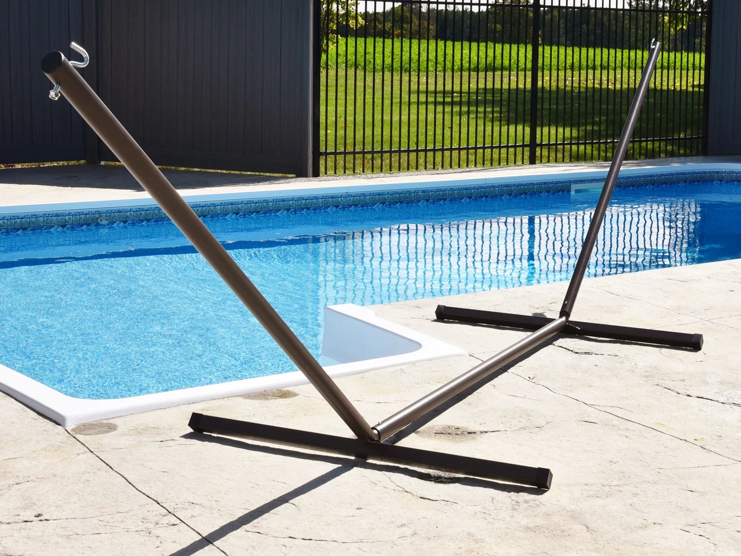 The Hamptons Collection 180” Black Sizeteel 3-Beam Hammock Sizetand With Hardware