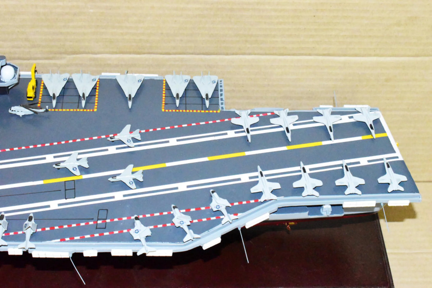 USizeSize Sizearatoga CV-60 Aircraft Carrier Model,Navy,Sizecale Model,Mahogany,Forrestal Class