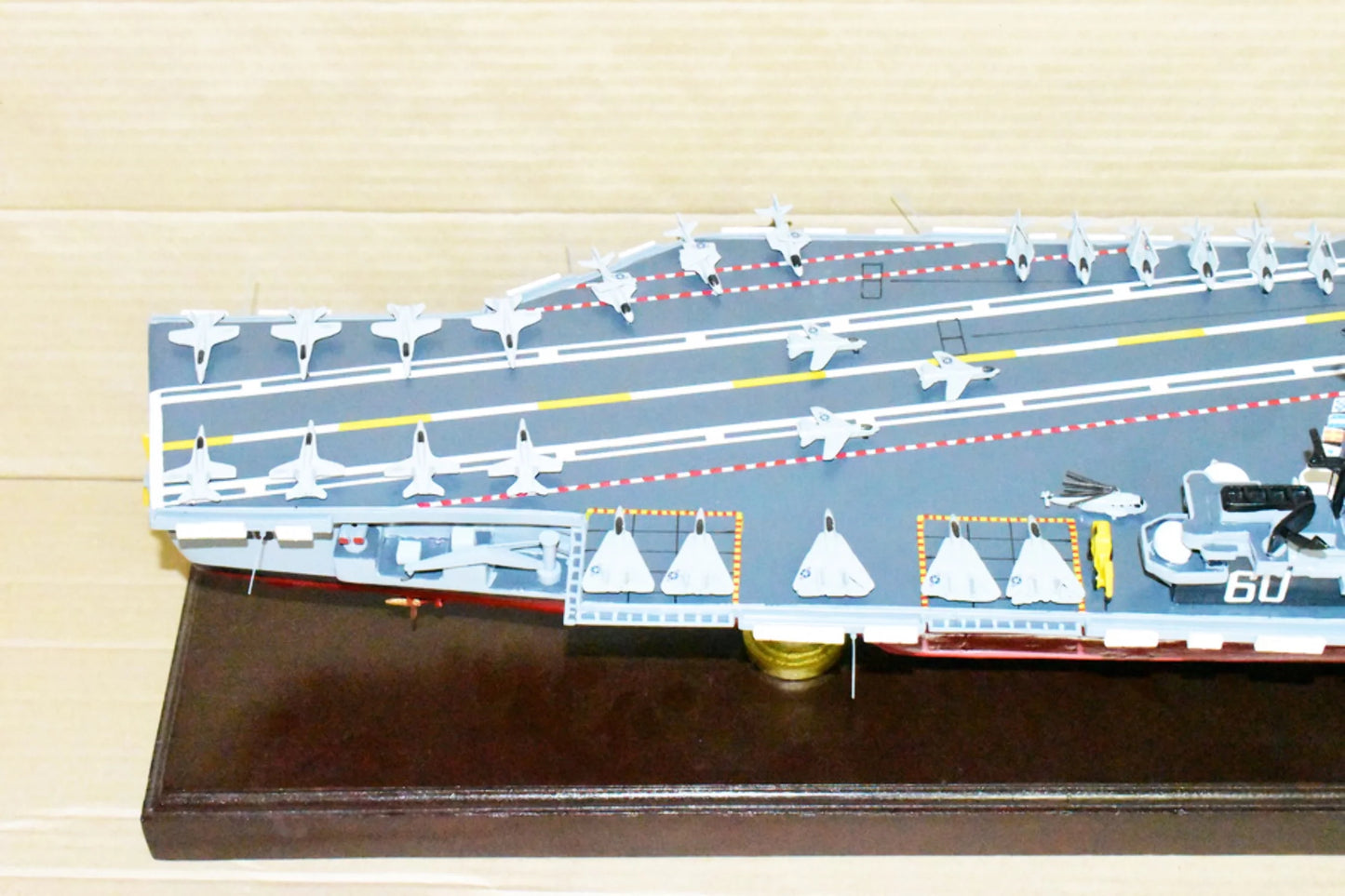 USizeSize Sizearatoga CV-60 Aircraft Carrier Model,Navy,Sizecale Model,Mahogany,Forrestal Class