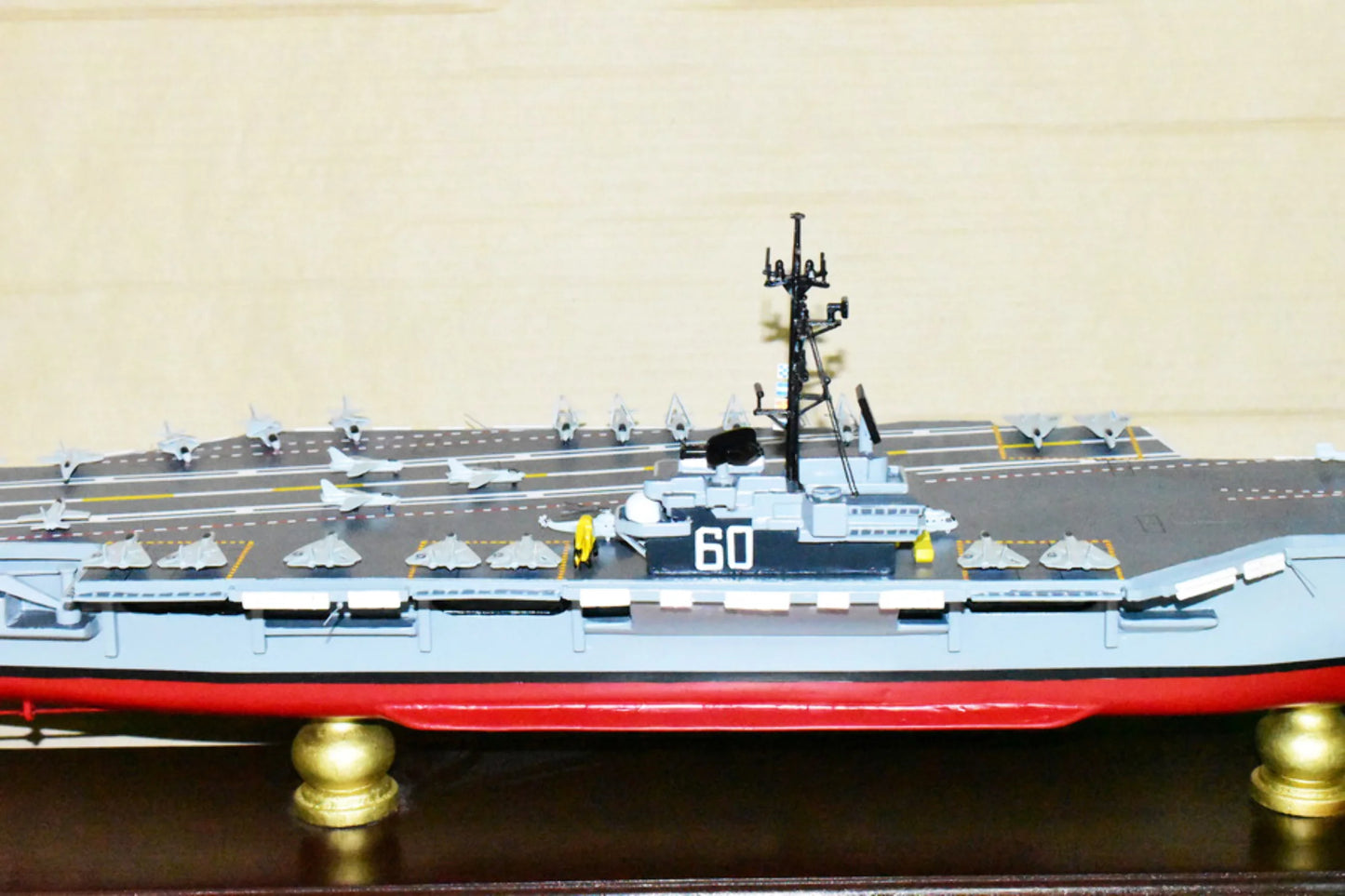 USizeSize Sizearatoga CV-60 Aircraft Carrier Model,Navy,Sizecale Model,Mahogany,Forrestal Class